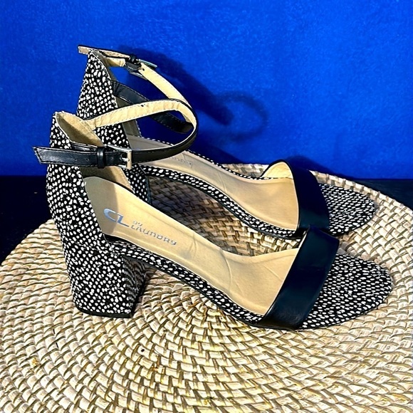 Women’s CL by Laundry Jody Ankle Strap Black & White Heeled Sandal Size 10 - Picture 4 of 6